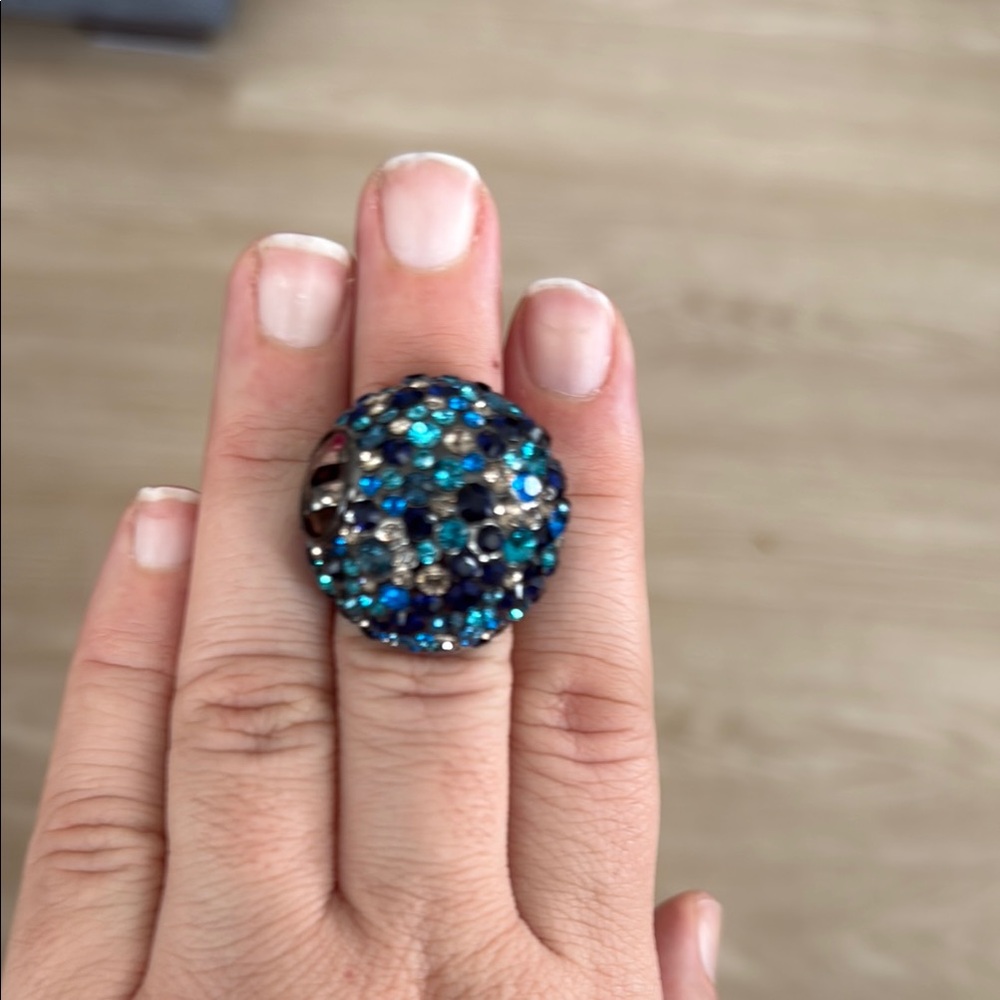 Henri Bendel Debutante Blue crystal cocktail ring